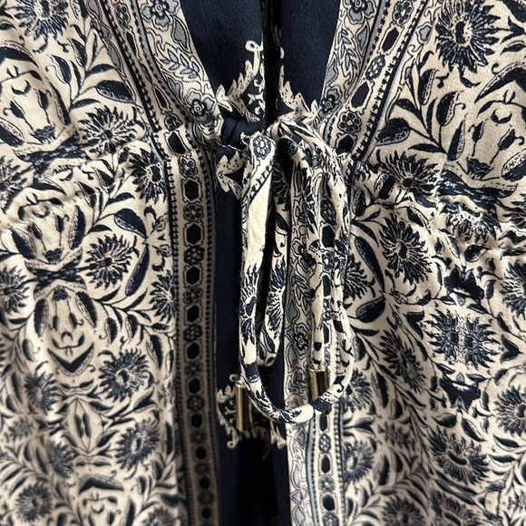 NWT Lulu’s drawstring printed romper - Picture 4 of 4